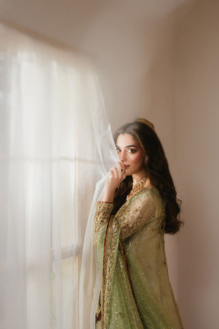 MEENA KARI